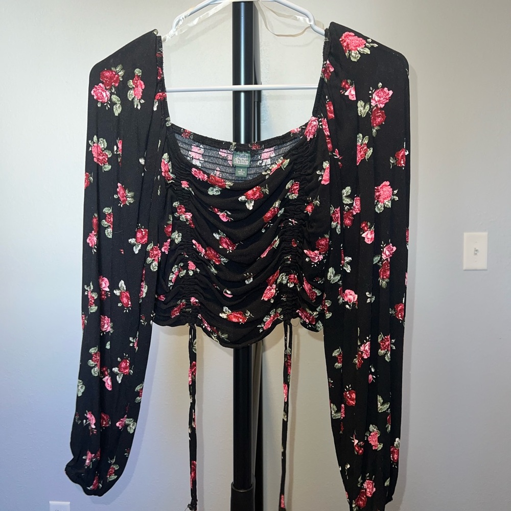 Black Rose Crop Top Size Small
